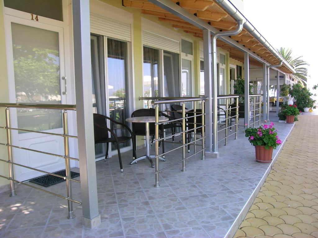Vournelis Hotel Limenas  Bagian luar foto